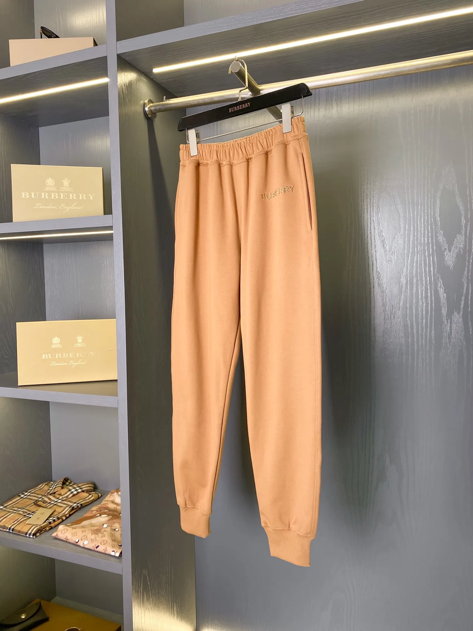 🅱️ New Arrival ， ！ Same Style ！BUR ， 25K ， ！ 【Classic 】： ， ， ， ， ， BUR Series ， BUR ！！ ， ， 、 ， ！！ ， 680 ， ， ， ，Breathable ！ 。 ， ， ！！ ， 。OV ， 。 ， ， ！！ Size S、M、L 、XL、XXLSize Size